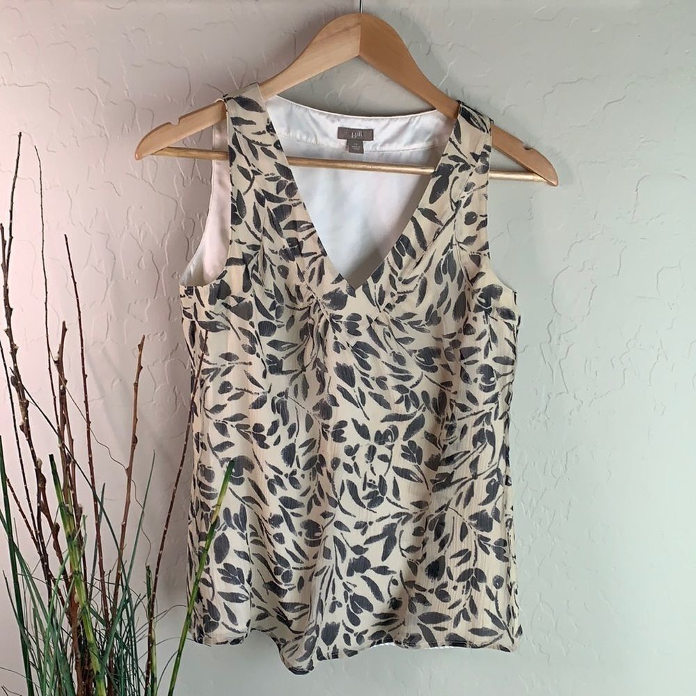 J Jill extra small 100% silk V-neck tank top black and tan fully lined